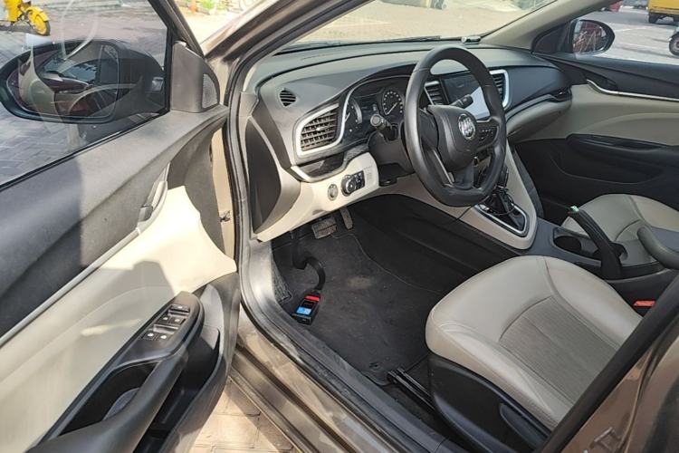 Used Buick GT 2017 15N Automatic Elite Version Driver Seat