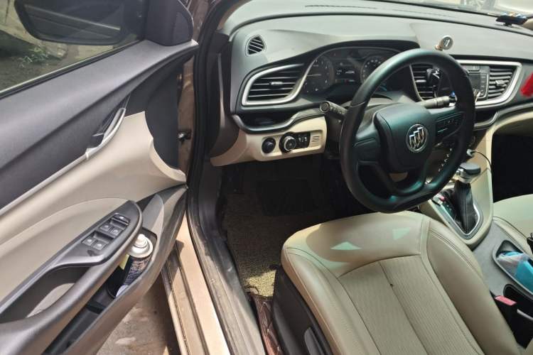 Used Buick GT 2017 15N Automatic Elite Version Driver Seat