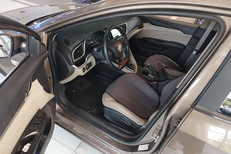 Used Buick GT 2017 15N Automatic Elite Version Driver Seat