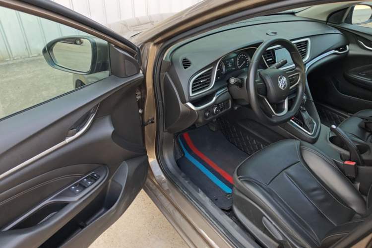 Used Buick GT 2017 15N Automatic Deluxe Edition Driver Seat