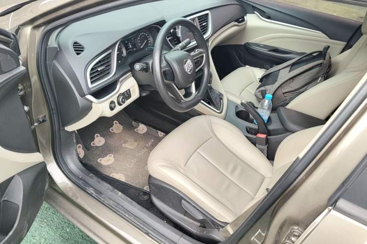 Used Buick GT 2017 15N Automatic Deluxe Edition Driver Seat