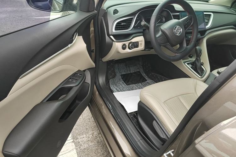 Used Buick GT 2017 15N Automatic Elite Version Driver Seat