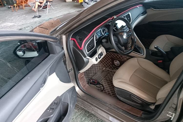 Used Buick GT 2017 15N Automatic Elite Version Driver Seat