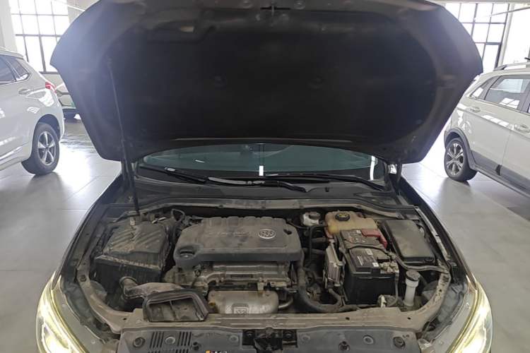 Used Buick GT 2017 15N Automatic Elite Version Engine Bay