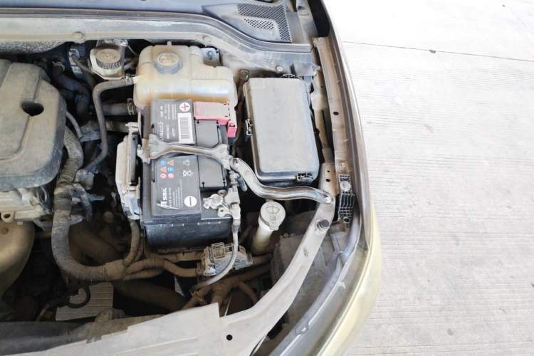 Used Buick GT 2017 15N Manual Elite Version Engine Bay Left