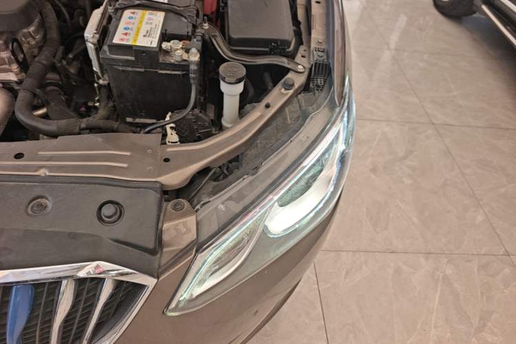 Used Buick GT 2017 15N Manual Elite Version Engine Bay Left