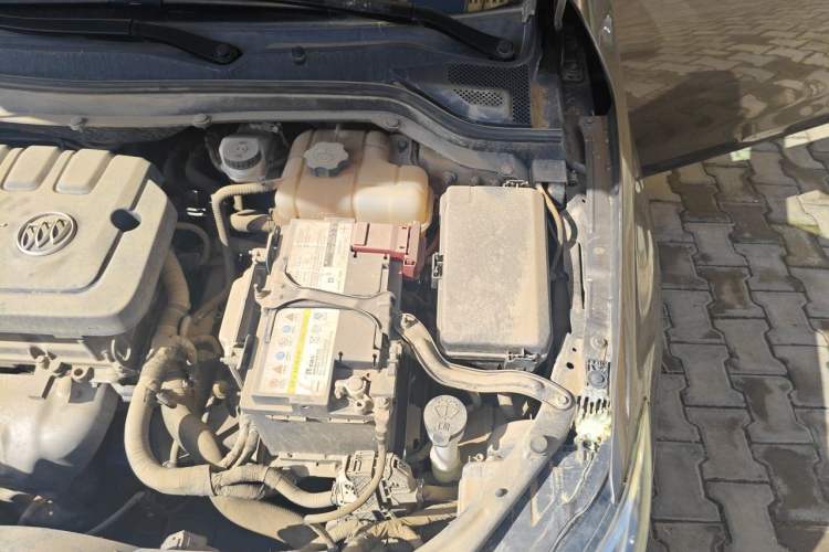Used Buick GT 2017 15N Manual Elite Version Engine Bay Left