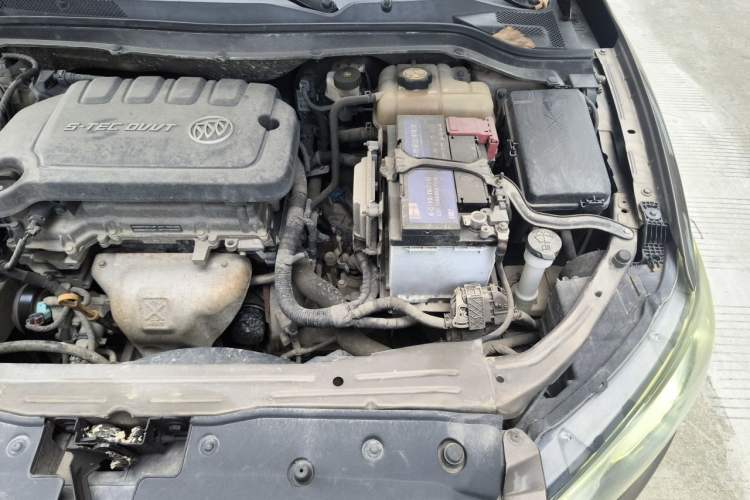 Used Buick GT 2017 15N Manual Elite Version Engine Bay Left