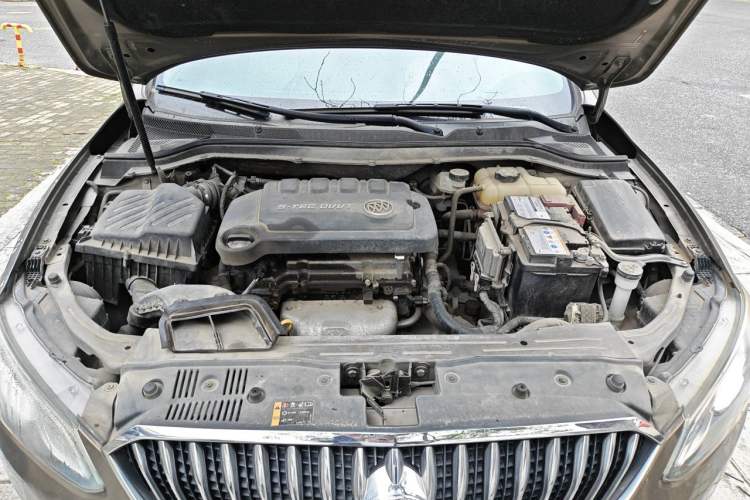 Used Buick GT 2017 15N Automatic Entry-Level Trim Engine Bay