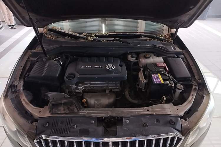 Used Buick GT 2017 15N Automatic Elite Version Engine Bay