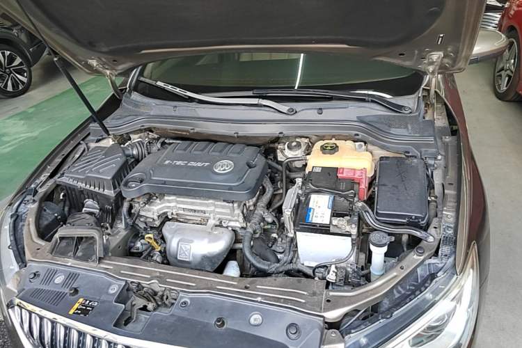 Used Buick GT 2017 15N Automatic Elite Version Engine Bay