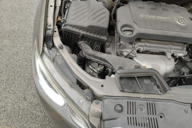 Used Buick GT 2017 15N Automatic Elite Version Engine Bay Right