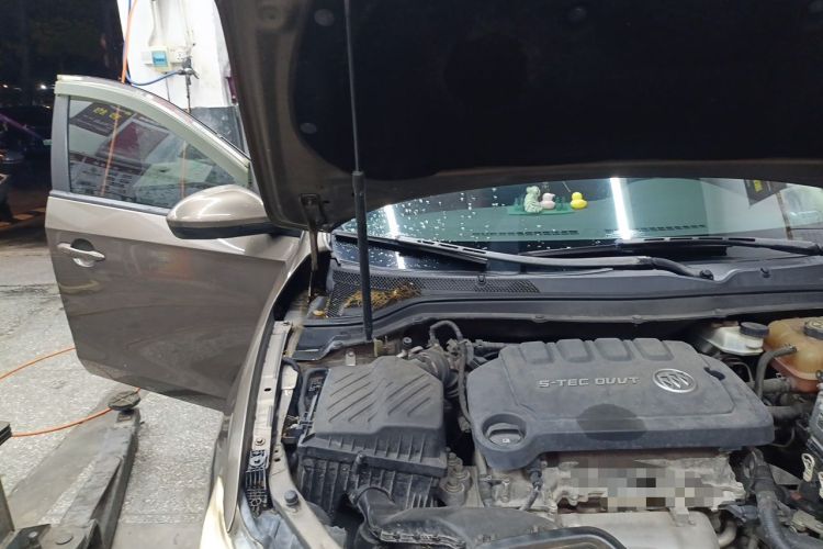 Used Buick GT 2017 15N Manual Elite Version Engine Bay Right
