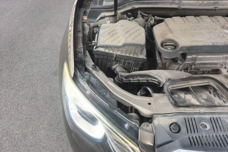 Used Buick GT 2017 15N Automatic Elite Version Engine Bay Right