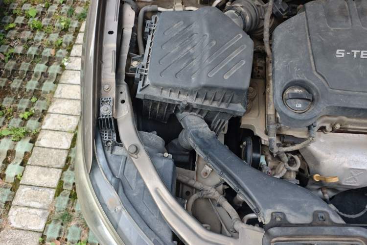 Used Buick GT 2017 15N Automatic Entry-Level Trim Engine Bay Right