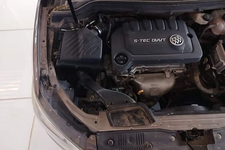 Used Buick GT 2017 15N Automatic Elite Version Engine Bay Right