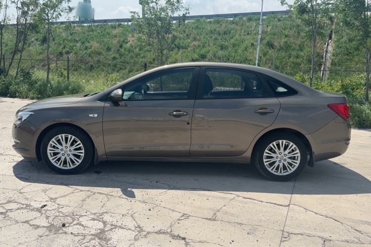 Used Buick GT 2017 15N Automatic Elite Version Exterior 2