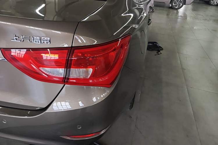 Used Buick GT 2017 15N Automatic Elite Version Exterior 3