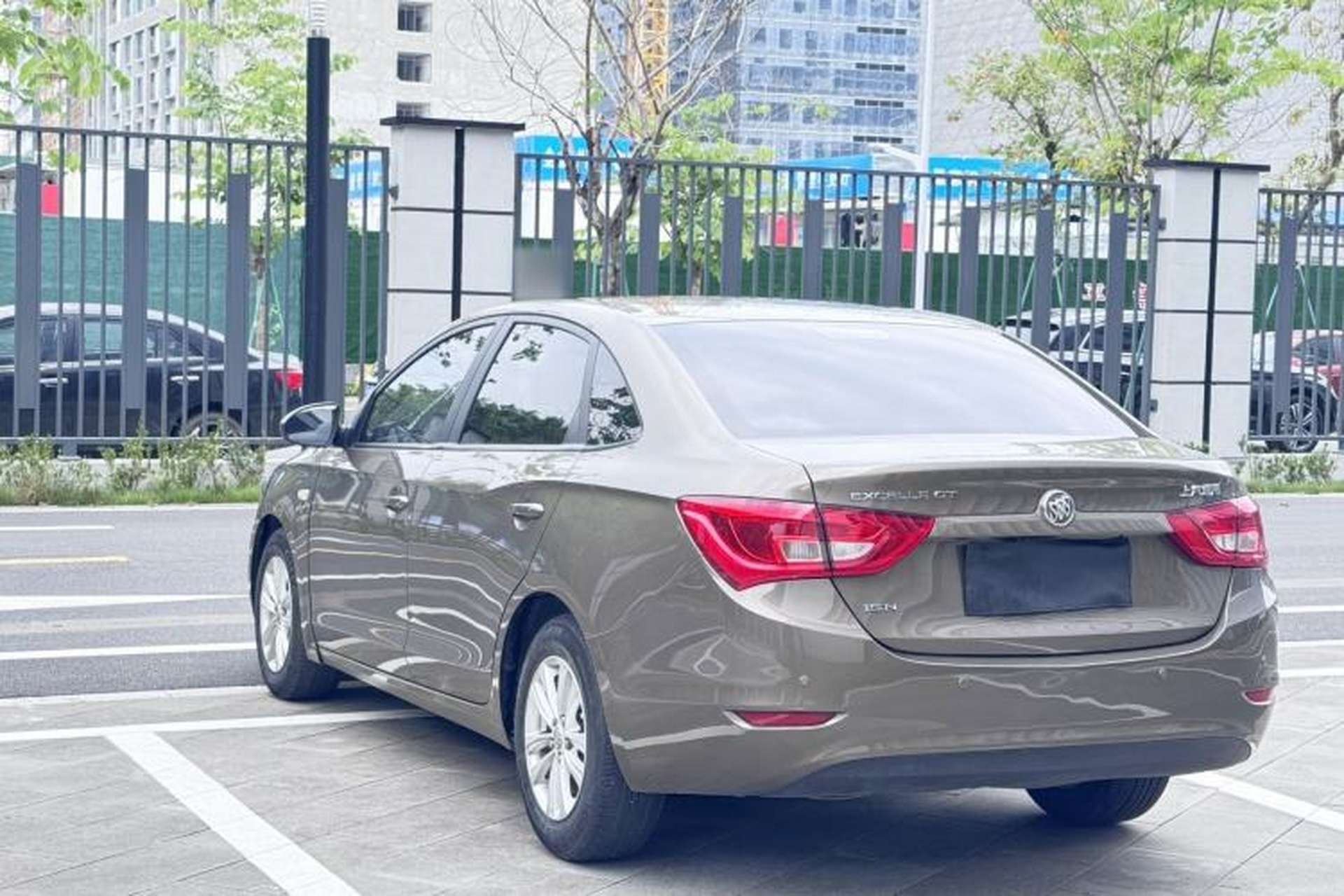 Used Buick GT 2017 15N Automatic Entry-Level Trim Exterior 3