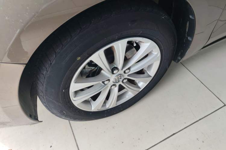 Used Buick GT 2017 15N Automatic Entry-Level Trim Exterior 4