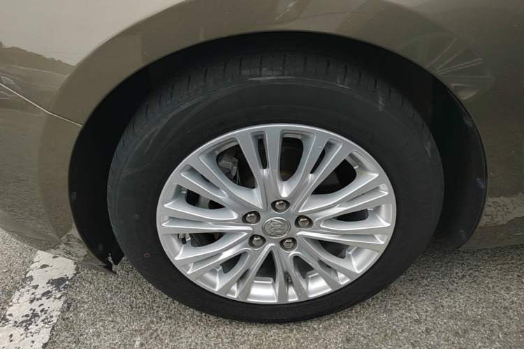 Used Buick GT 2017 15N Automatic Elite Version Exterior 4
