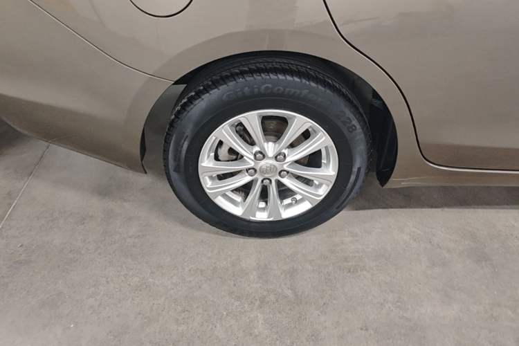 Used Buick GT 2017 15N Automatic Entry-Level Trim Exterior 5