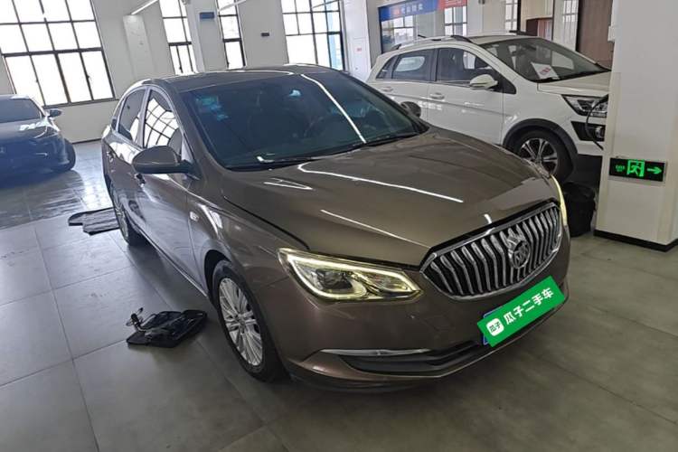 Used Buick GT 2017 15N Automatic Elite Version Front Right 45 Deg