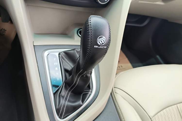 Used Buick GT 2017 15N Automatic Elite Version Gear Lever