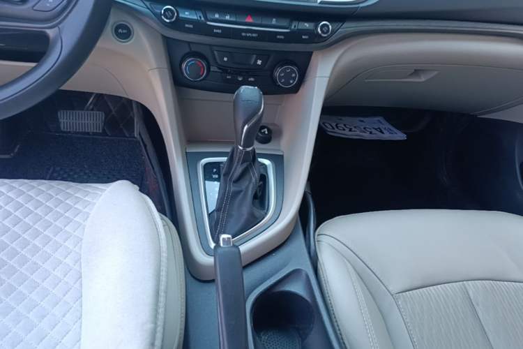 Used Buick GT 2017 15N Automatic Elite Version Gear Lever