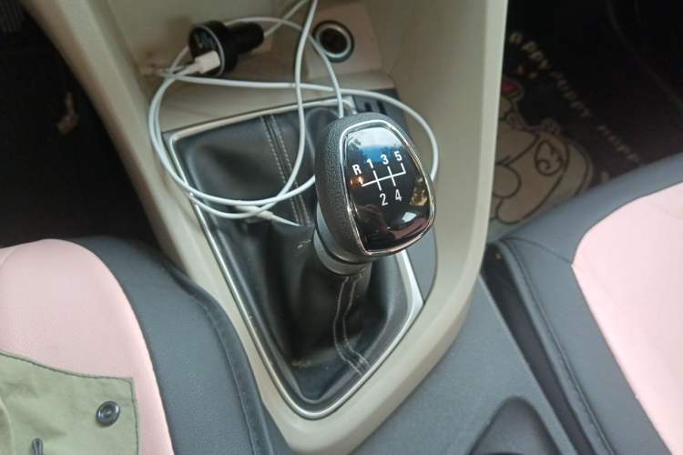 Used Buick GT 2017 15N Manual Entry-Level Trim Gear Lever