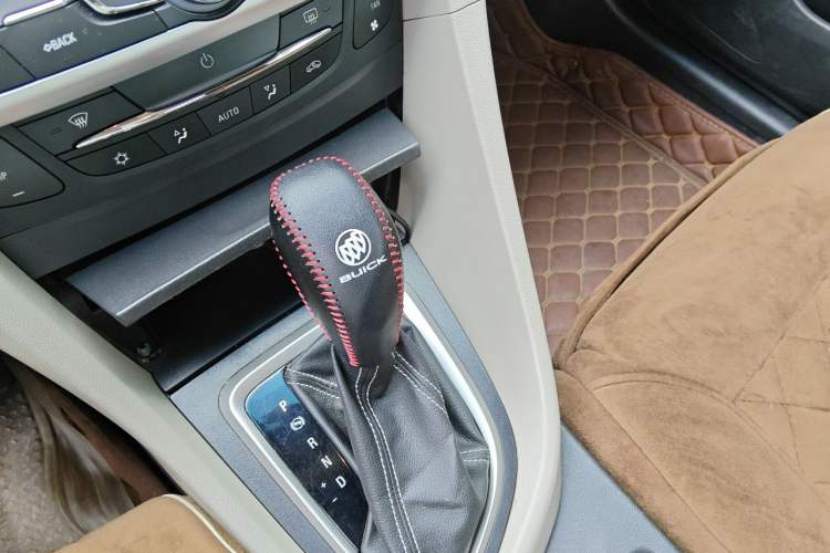 Used Buick GT 2017 15N Automatic Deluxe Edition Gear Lever