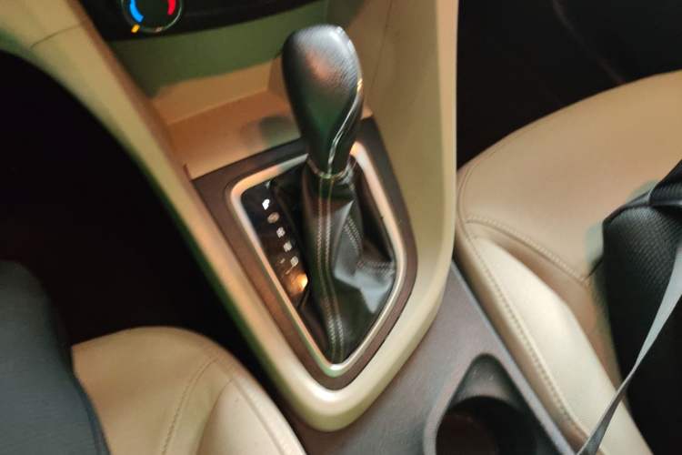 Used Buick GT 2017 15N Automatic Entry-Level Trim Gear Lever