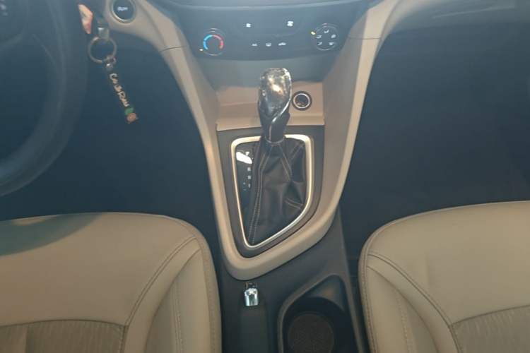 Used Buick GT 2017 15N Automatic Elite Version Gear Lever