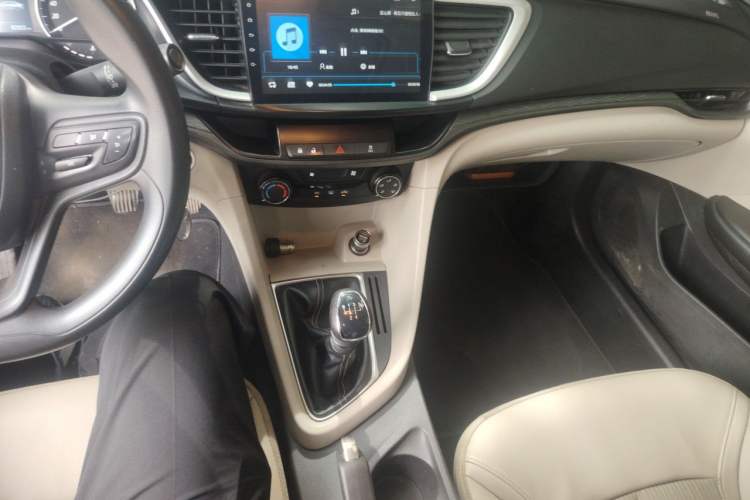 Used Buick GT 2017 15N Manual Elite Version Gear Lever