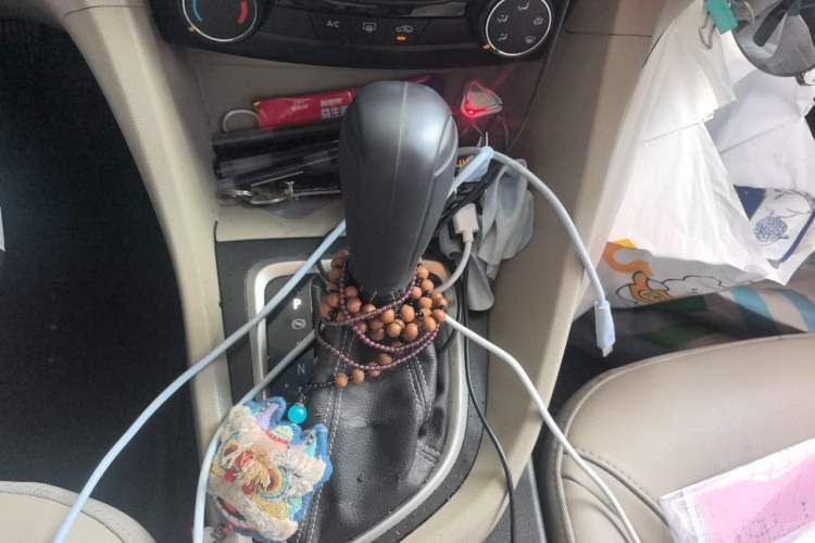 Used Buick GT 2017 15N Automatic Elite Version Gear Lever
