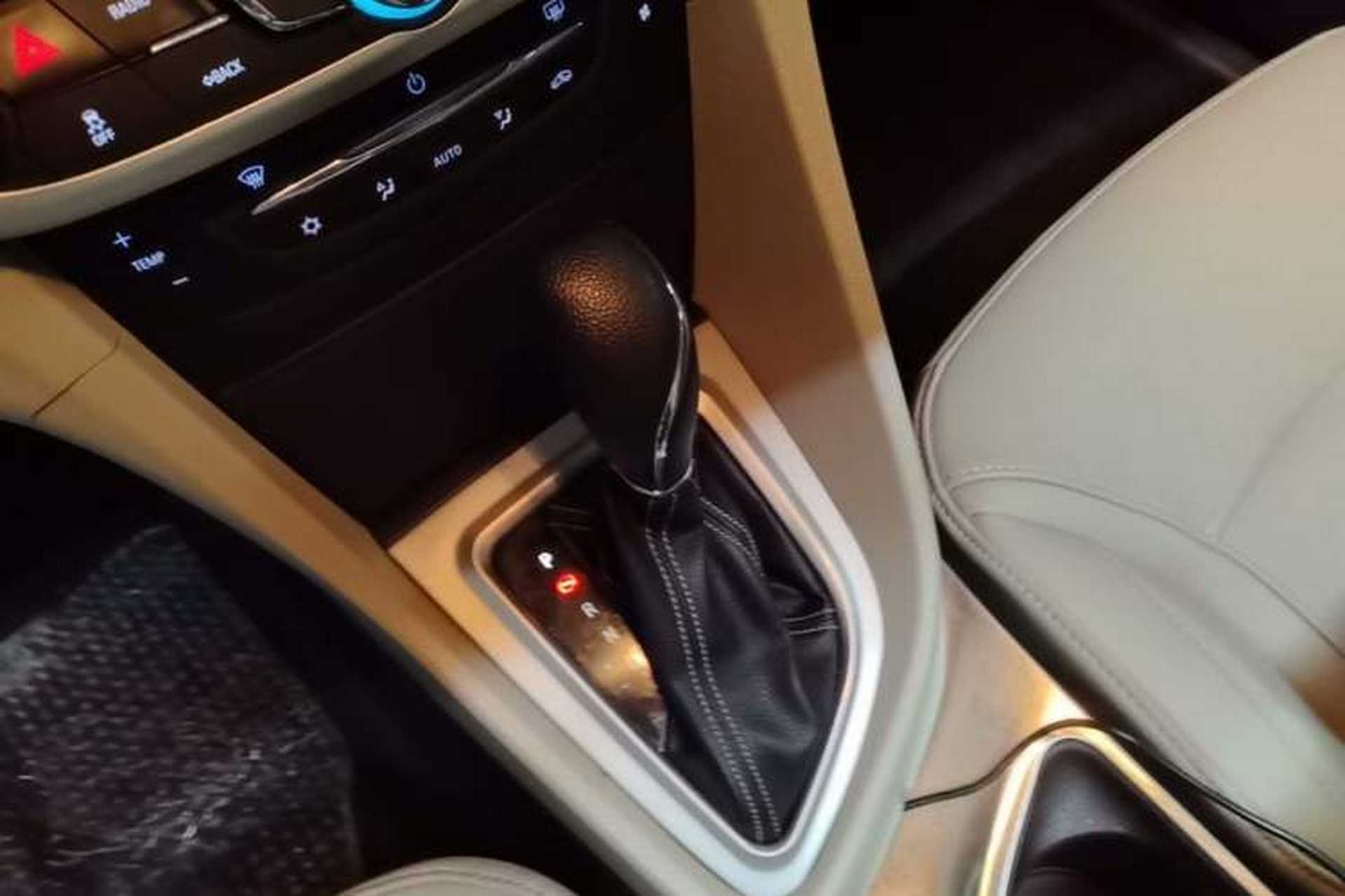 Used Buick GT 2017 15N Automatic Deluxe Edition Gear Lever