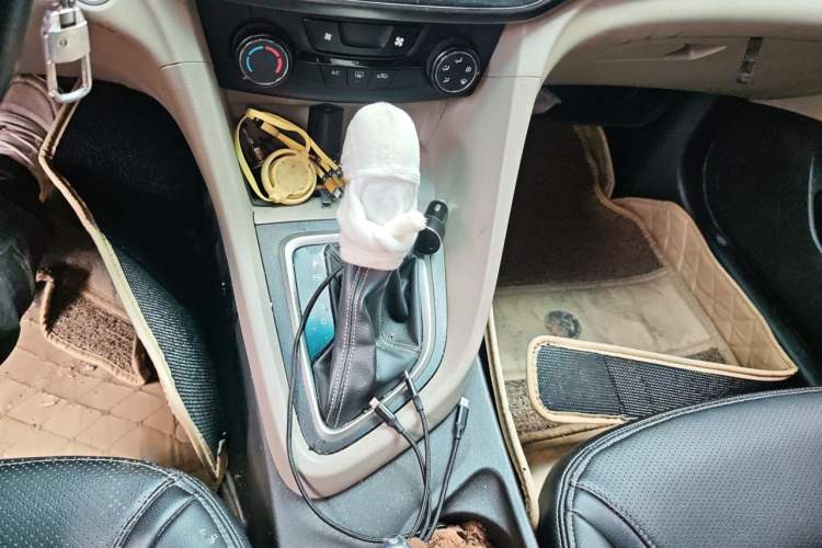 Used Buick GT 2017 15N Automatic Elite Version Gear Lever