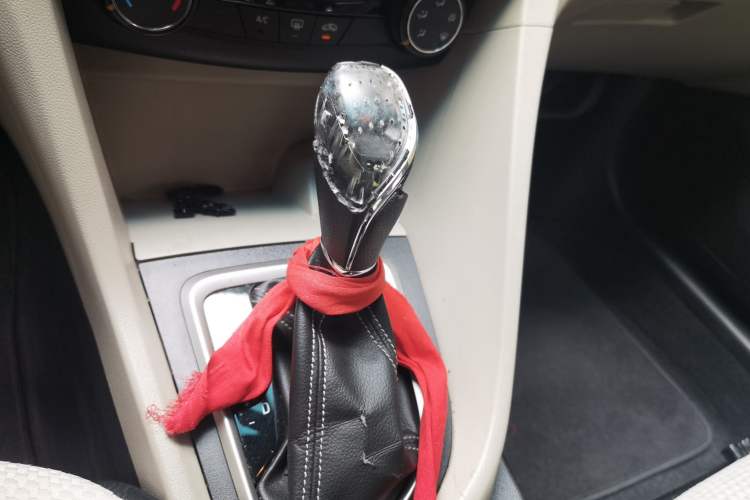 Used Buick GT 2017 15N Automatic Entry-Level Trim Gear Lever