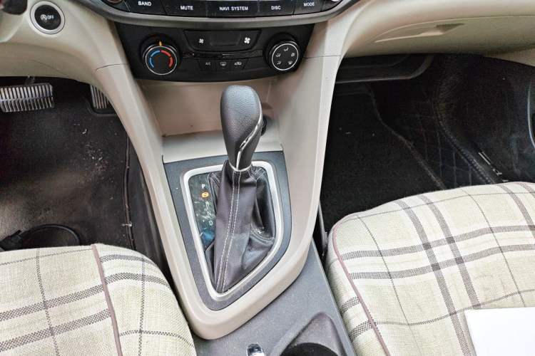 Used Buick GT 2017 15N Automatic Entry-Level Trim Gear Lever