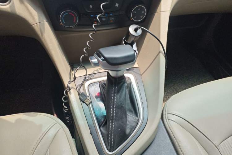 Used Buick GT 2017 15N Automatic Elite Version Gear Lever