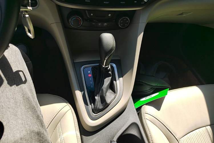 Used Buick GT 2017 15N Automatic Elite Version Gear Lever
