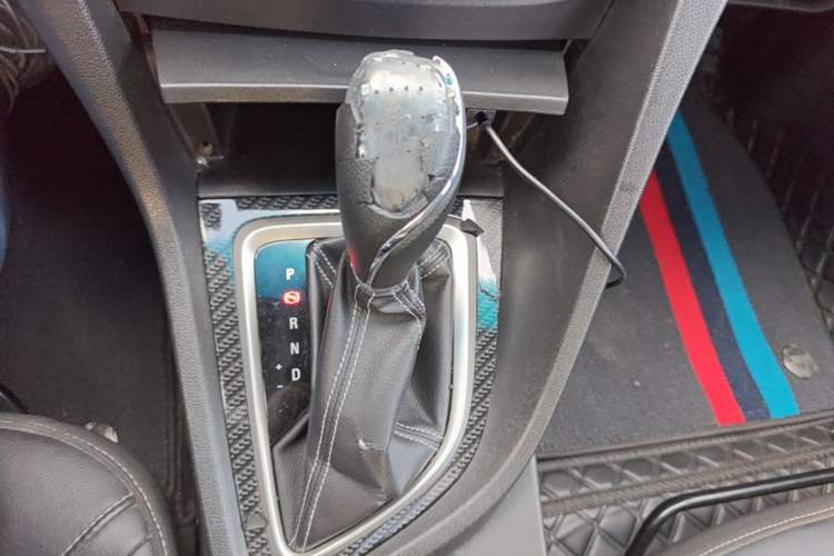 Used Buick GT 2017 15N Automatic Deluxe Edition Gear Lever