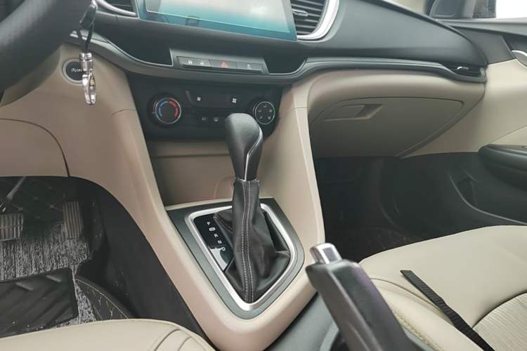 Used Buick GT 2017 15N Automatic Elite Version Gear Lever