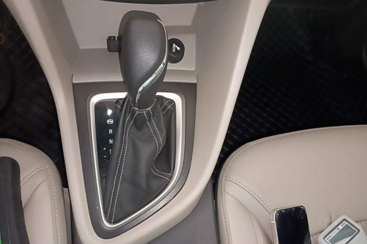 Used Buick GT 2017 15N Automatic Elite Version Gear Lever