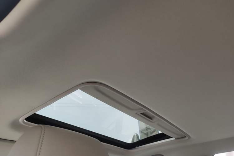 Used Buick GT 2017 15N Automatic Elite Version Headliner