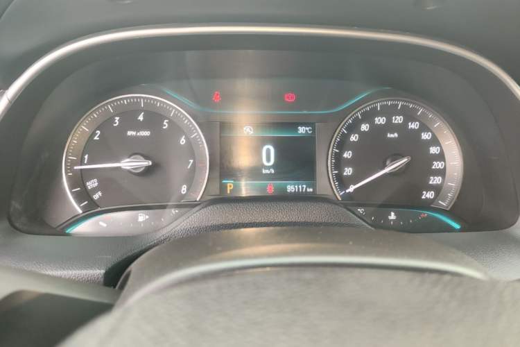 Used Buick GT 2017 15N Automatic Deluxe Edition Instrument Cluster