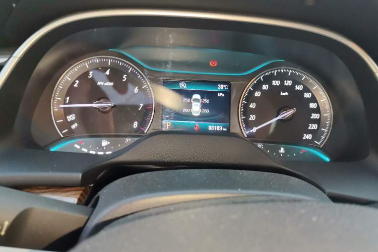 Used Buick GT 2017 15N Automatic Deluxe Edition Instrument Cluster