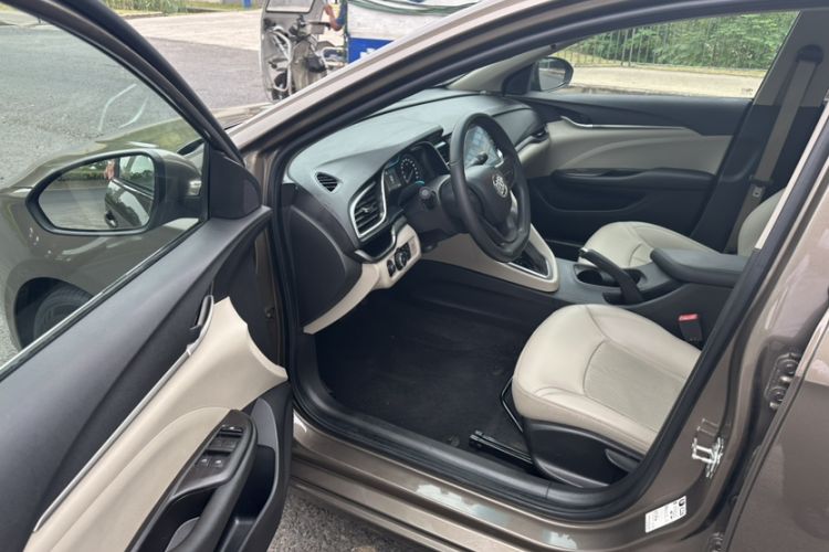 Used Buick GT 2017 15N Automatic Elite Version Interior 2