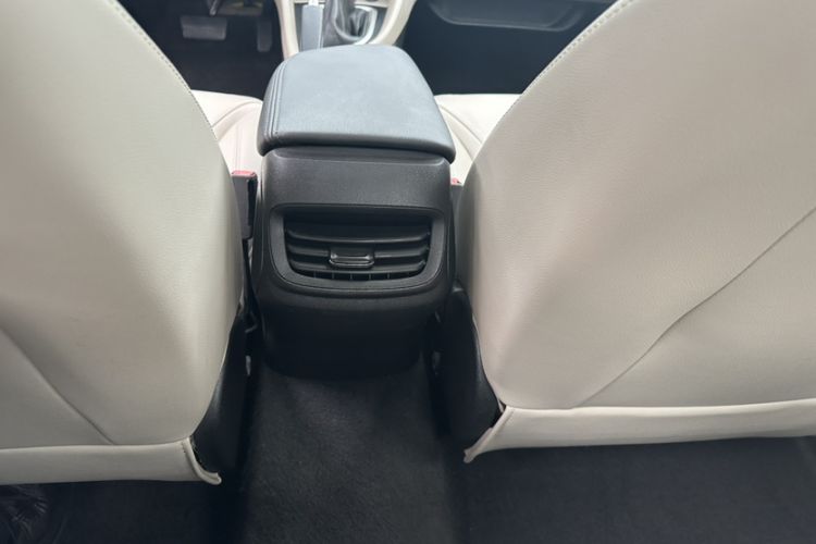Used Buick GT 2017 15N Automatic Elite Version Interior 4