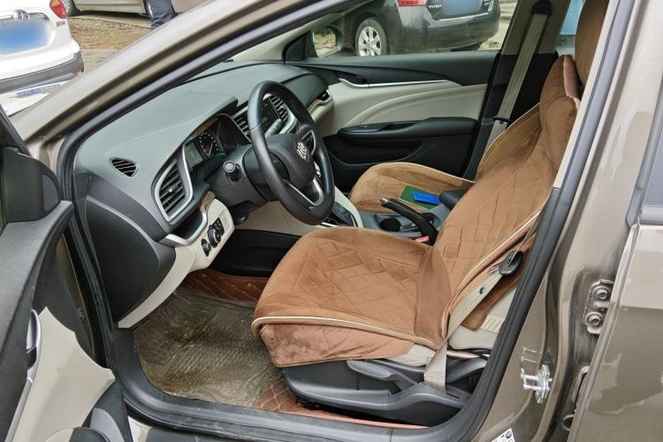 Used Buick GT 2017 15N Automatic Deluxe Edition Left Front Seat